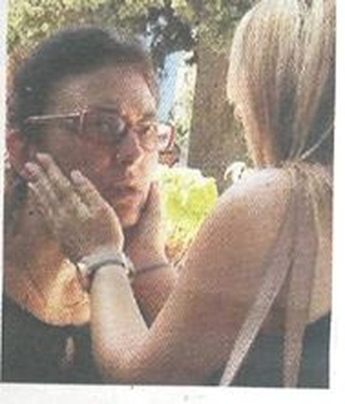 Τραγική φιγούρα η Αθηνά Παντελίδη στο μνημόσυνο του γιου της [Εικόνες]