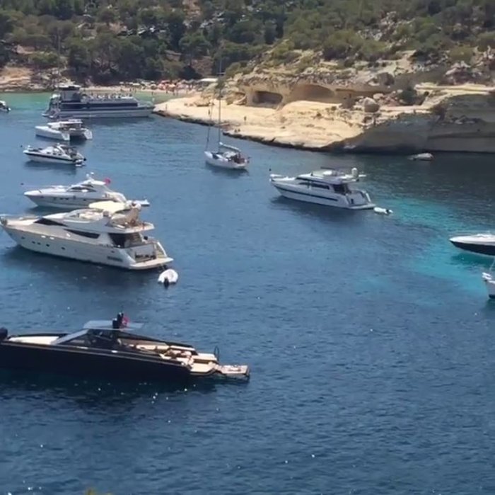 Οι χλιδάτες διακοπές της Ελληνίδας πριγκίπισσας στη Μαγιόρκα - εικόνα 3