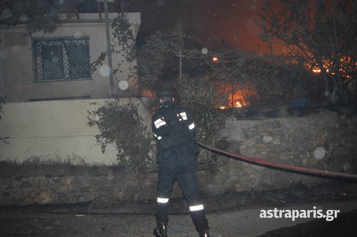 Πύρινη λαίλαπα στη Χίο, σε κρίσιμη κατάσταση 64χρονη