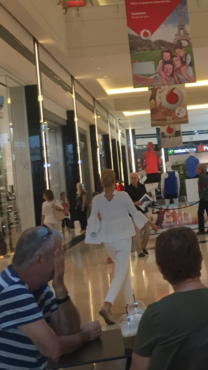 Ράνια Τζίμα: Βόλτα στα μαγαζιά λίγο πριν γεννήσει [Εικόνες] - εικόνα 4