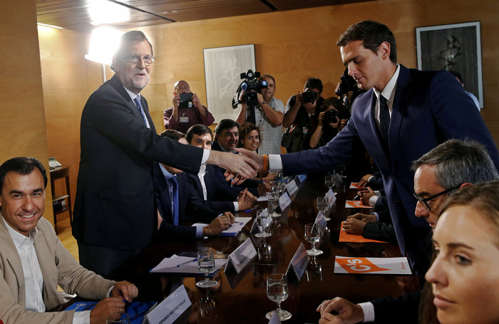 Στηρίζουν Ραχόι οι Ciudadanos, το αδιέξοδο παραμένει