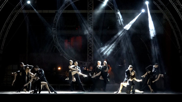 Αργεντίνικο tango κάτω από τον βράχο Ακρόπολης - εικόνα 2