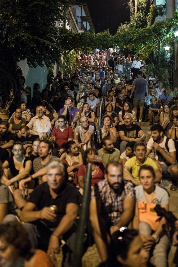 Νύχτα μαγική με την «Παρέα του Τσιτσάνη» στην Ανω Πόλη - εικόνα 10