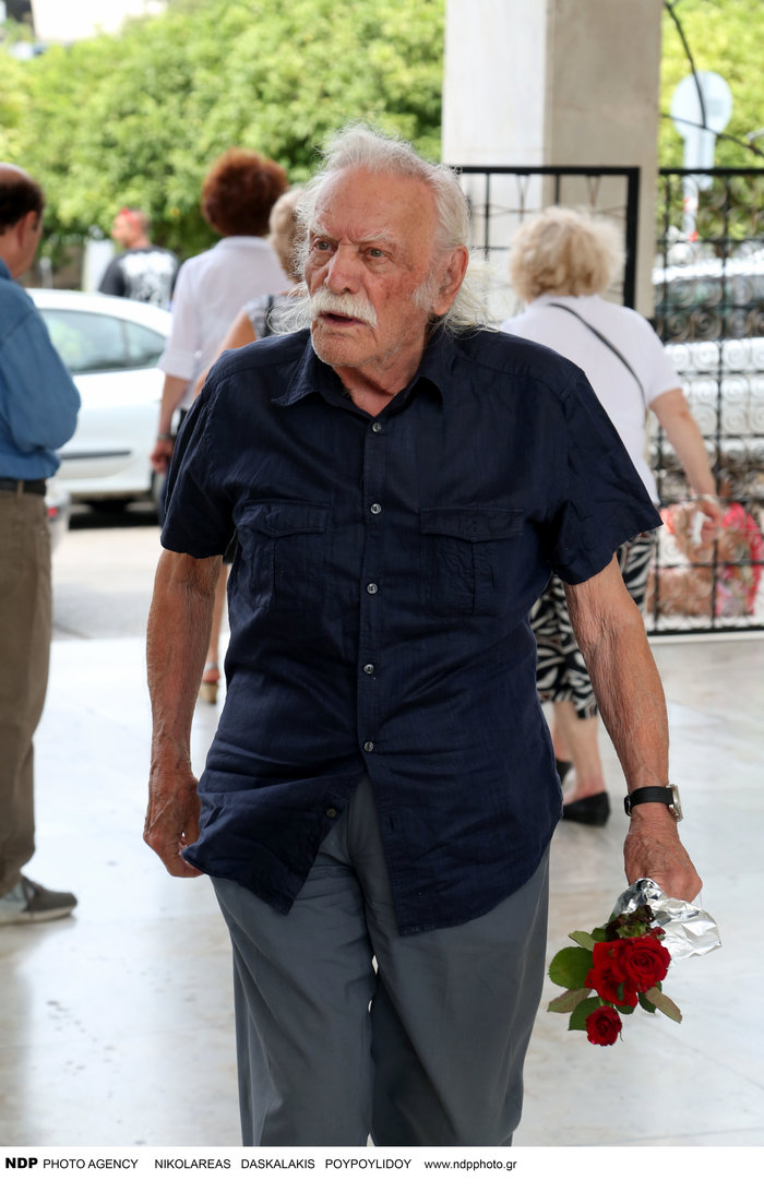 Τελευταίο «αντίο» στον Αλέξανδρο Βέλιο - εικόνα 2