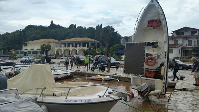 Η θεομηνία χτύπησε την Ελλάδα: Σοκαριστικές εικόνες - εικόνα 22