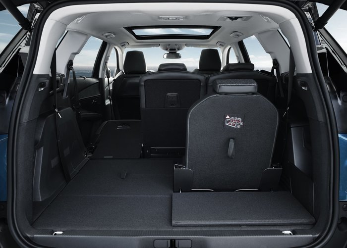 Peugeot 5008: Γαλλική πολυτέλεια και τεχνολογία στα SUV - εικόνα 4