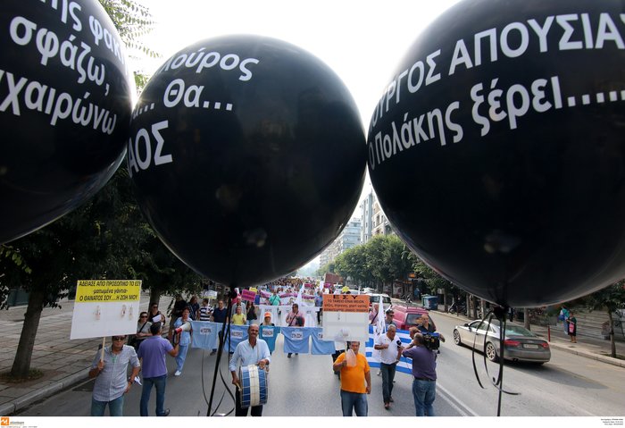 Πορεία ΠΟΕΔΗΝ στη Θεσ/νίκη με φαντασία και δύο μαύρα άλογα - εικόνα 2