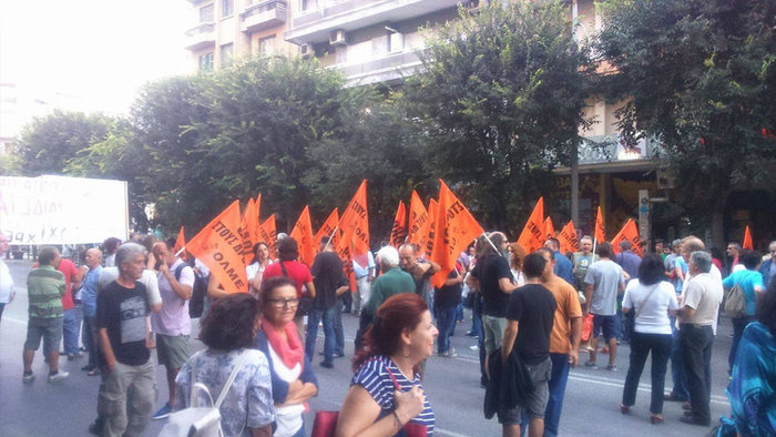 Χιλιάδες εργαζόμενοι στους δρόμους της Θεσσαλονίκης - εικόνα 8