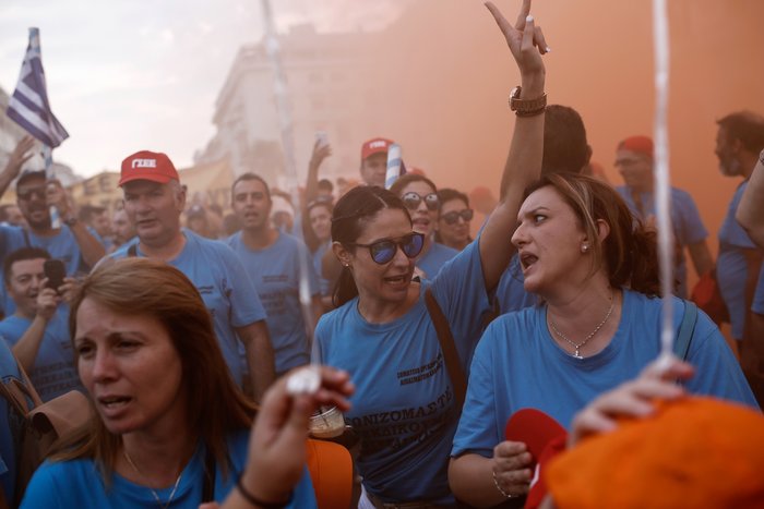 Χιλιάδες εργαζόμενοι στους δρόμους της Θεσσαλονίκης - εικόνα 3
