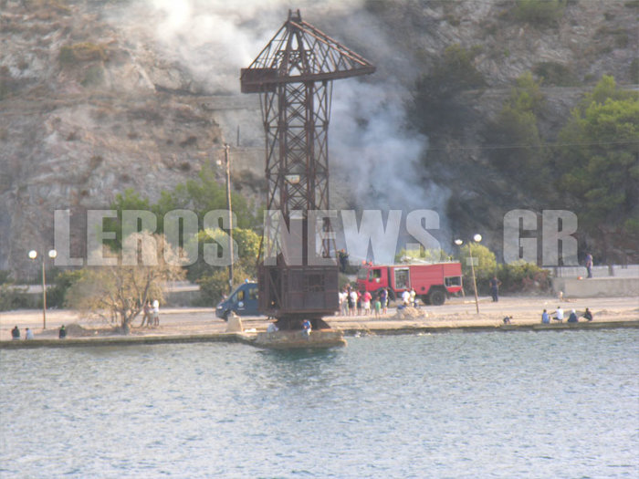 Μεγάλη πυρκαγιά στη Λέρο - Απειλείται το θεραπευτήριο