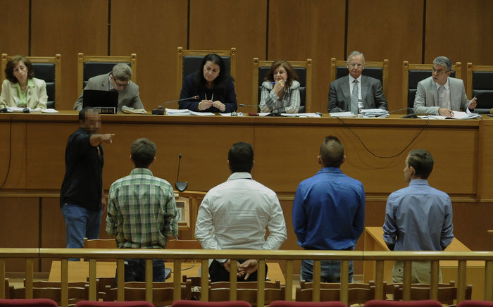 Αιγύπτιος ψαράς αναγνώρισε τον χρυσαυγίτη που του επιτέθηκε - εικόνα 2