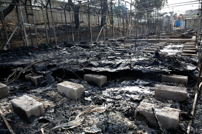 Ο φωτογραφικός φακός αποκαλύπτει την καταστροφή στο hot spot της Λέσβου - εικόνα 2