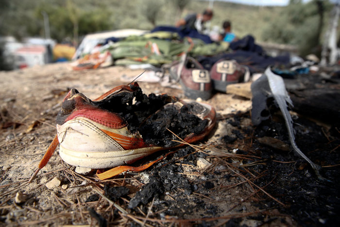 Ο φωτογραφικός φακός αποκαλύπτει την καταστροφή στο hot spot της Λέσβου - εικόνα 3