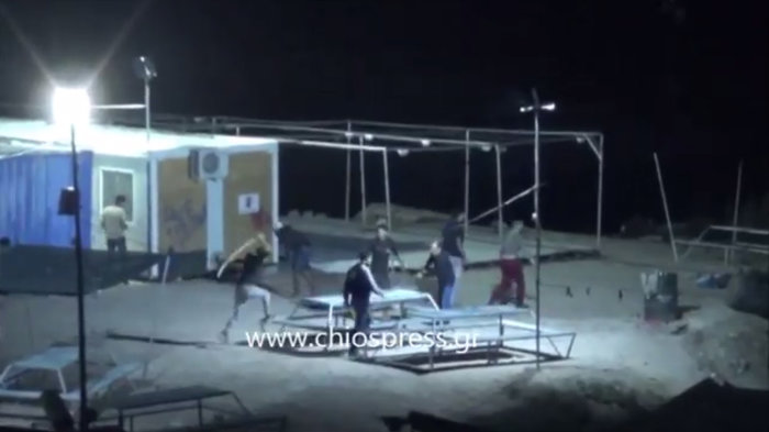 Επεισόδια και πετροπόλεμος με μετανάστες στον καταυλισμό της Σούδας