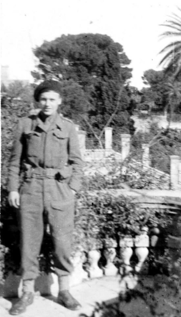 Το αληθινό πρόσωπο και η ιστορία του Τζέημς Μπόντ! - εικόνα 3
