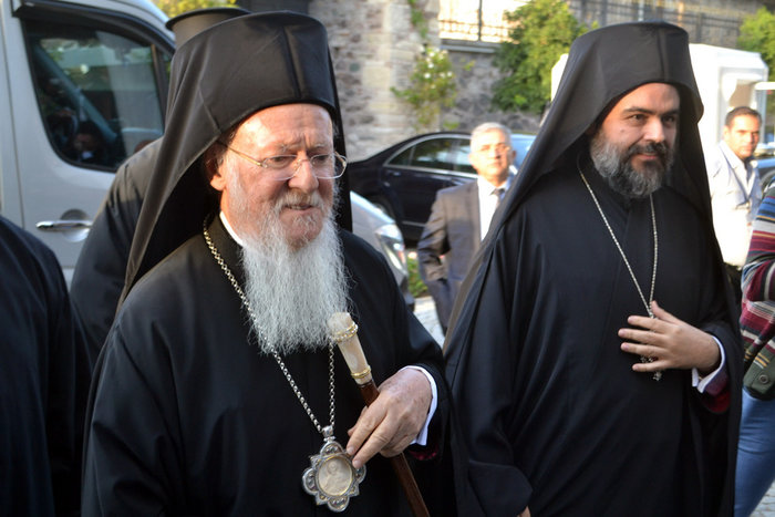Ιστορική ενθρόνιση Μητροπολίτη στη Σμύρνη πρώτη φορά μετά από 94 χρόνια