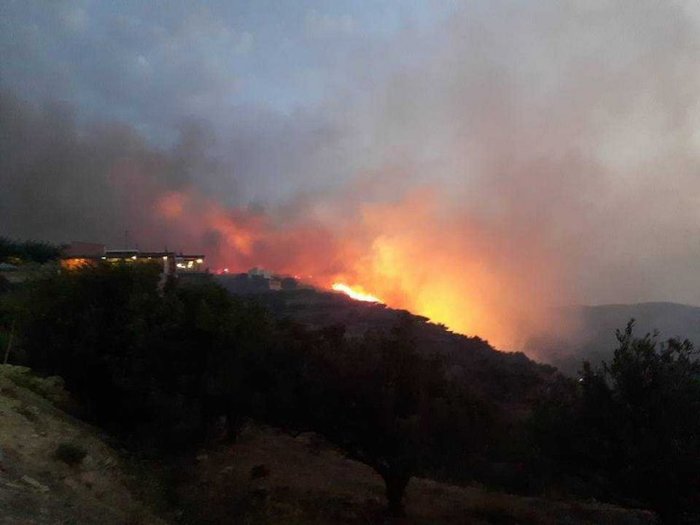 Υπό μερικό έλεγχο η φωτιά στη Φαλάσαρνα Κισσάμου - εικόνα 2