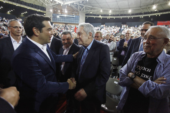 Τo....μπατσάκι Τσίπρα στον Καμμένο - εικόνα 17