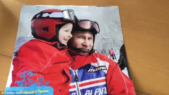 Ο Πούτιν δύτης, αγρότης και αθλητής... σε ημερολόγιο του 2017 - εικόνα 3