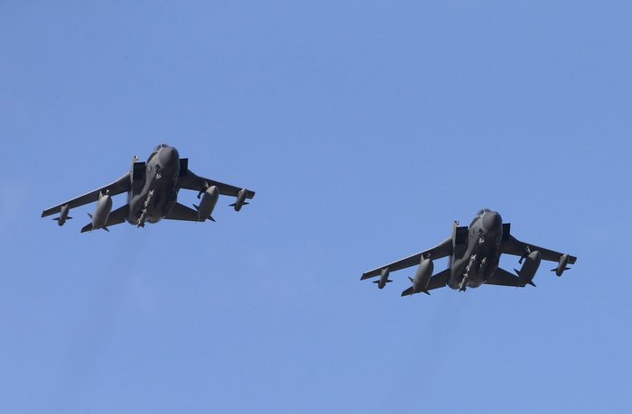 Βρετανικά Tornado βομβαρδίζουν τον ISIS στη Συρία - εικόνα 3