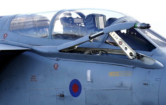 Βρετανικά Tornado βομβαρδίζουν τον ISIS στη Συρία - εικόνα 6