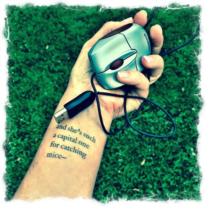 Ολόκληρη η  Αλίκη στη Χώρα των Θαυμάτων σε τατουάζ - εικόνα 8