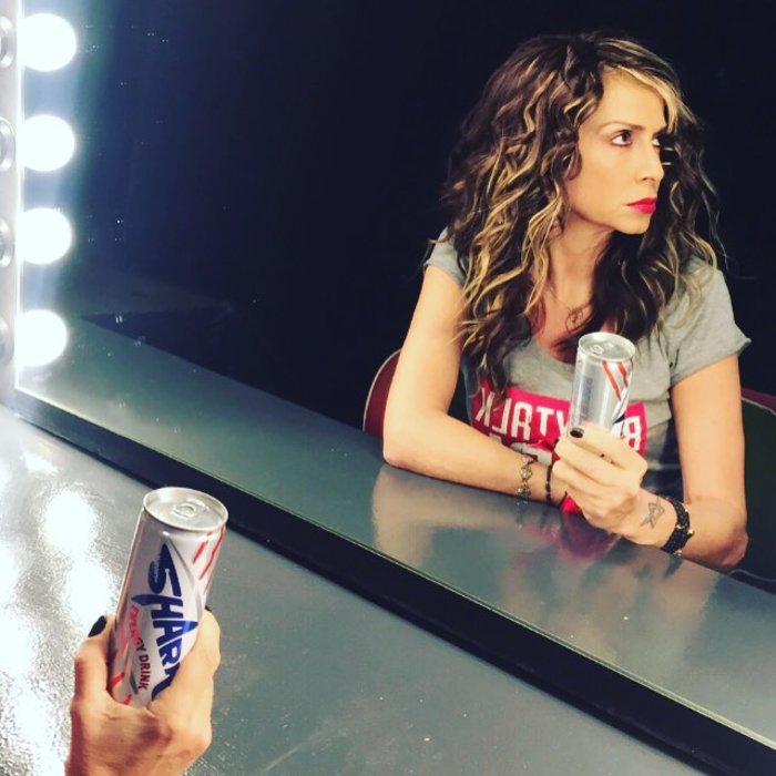 H Άννα Βίσση μας αφήνει άφωνους και πάλι με... το νέο της look!