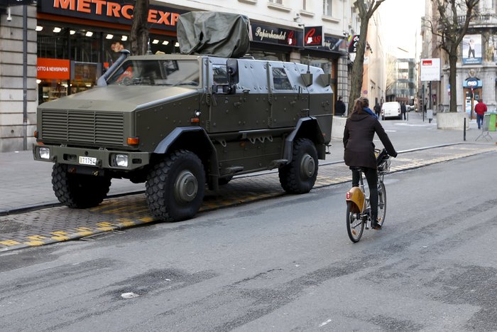 «Αρματωμένη» Πρωτοχρονιά  στην Ευρώπη από το φόβο του ISIS - εικόνα 4