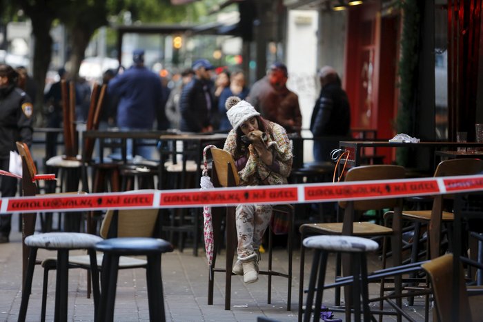 Τελ Αβίβ: Aνθρωποκυνηγητό για τον ένοπλο που γάζωσε θαμώνες σε μπαρ - εικόνα 5