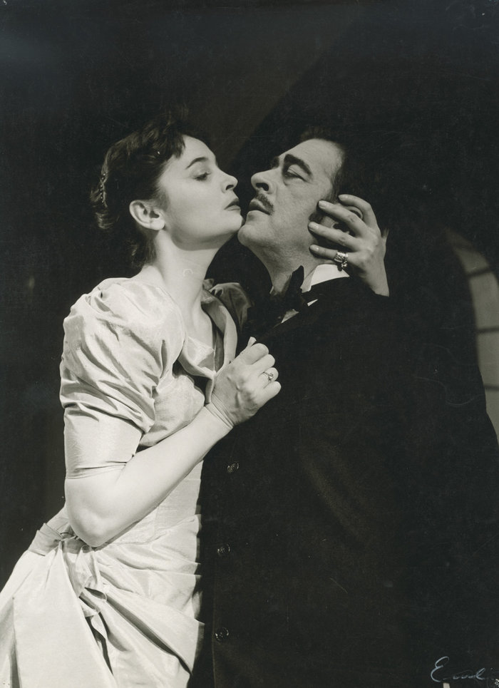 Δεσποινίς Τζούλια με τον Θάνο Κωτσόπουλο