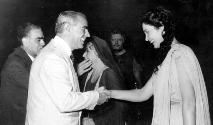 Με τον Κωνσταντίνο Καραμανλή