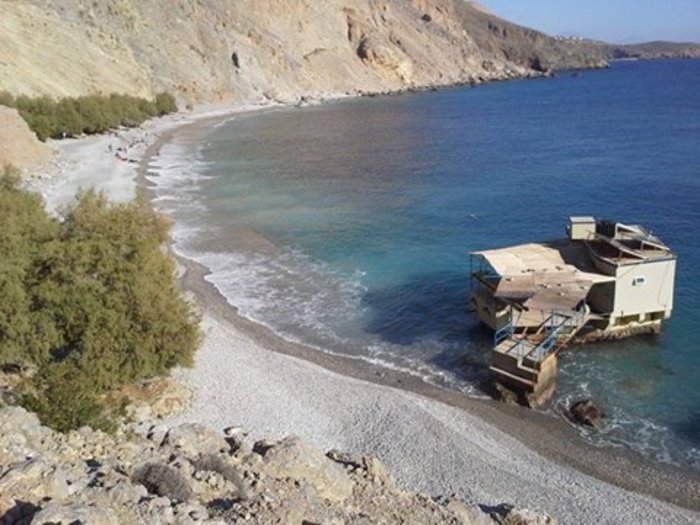 Τα ελληνικά αυθαίρετα που «βγάζουν» μάτι...