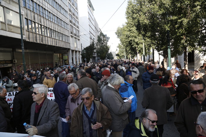Στους δρόμους οι συνταξιούχοι για το ασφαλιστικό