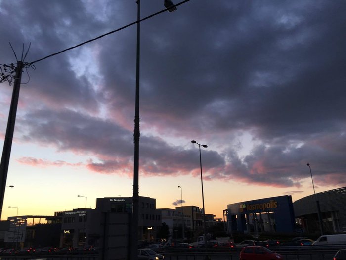 Πολύχρωμη παλέτα «αγκάλιασε» τον ουρανό της Αθήνας - εικόνα 5