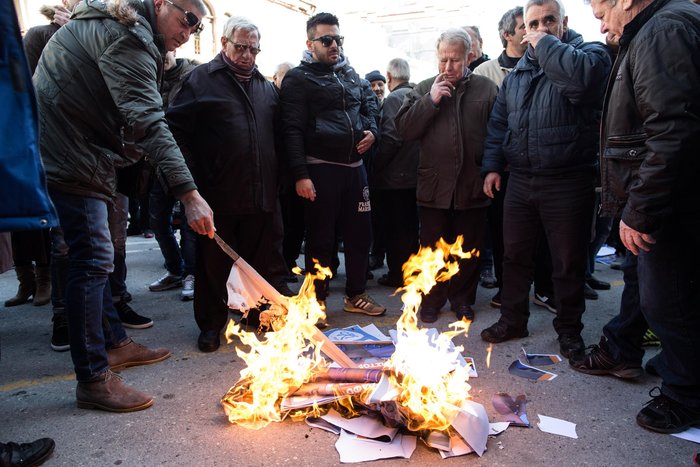 Αποδοκιμασίες και μπλόκα κατά βουλευτών του ΣΥΡΙΖΑ - εικόνα 5