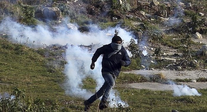 Το νέο έργο του Μπάνκσι για τους πρόσφυγες του Καλαί - εικόνα 2