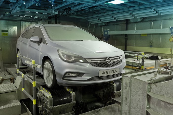 Το Opel Astra Sports Tourer στο φούρνο και την κατάψυξη!