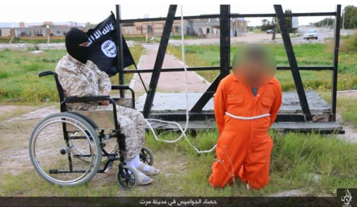 Ο μυστηριώδης «εκτελεστής» του ISIS σε αναπηρικό αμαξίδιο