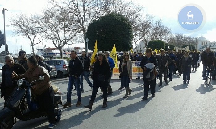 Καρέ καρέ τα μεγαλειώδη συλλαλητήρια σε όλη τη χώρα - εικόνα 7