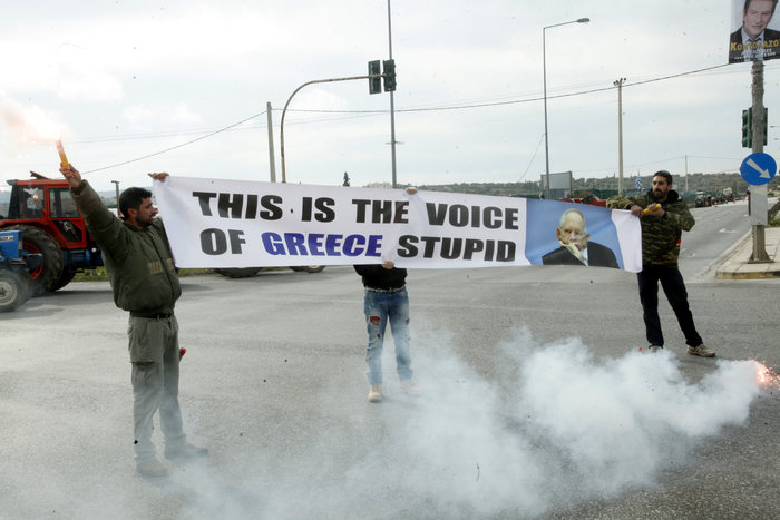 Τα πιο εμπνευσμένα συνθήματα της πορείας: Αλέξη, πόσο θα δουλέψω ακόμη; - εικόνα 11