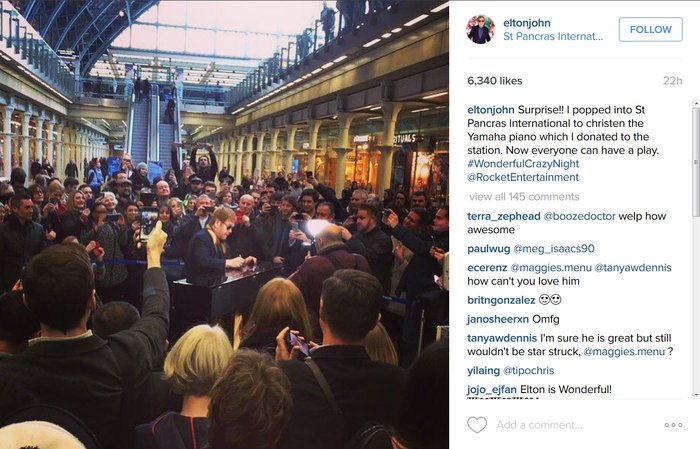 Η απρόσμενη παράσταση - έκπληξη του Ελτον Τζον στο μετρό του Λονδίνου! - εικόνα 3