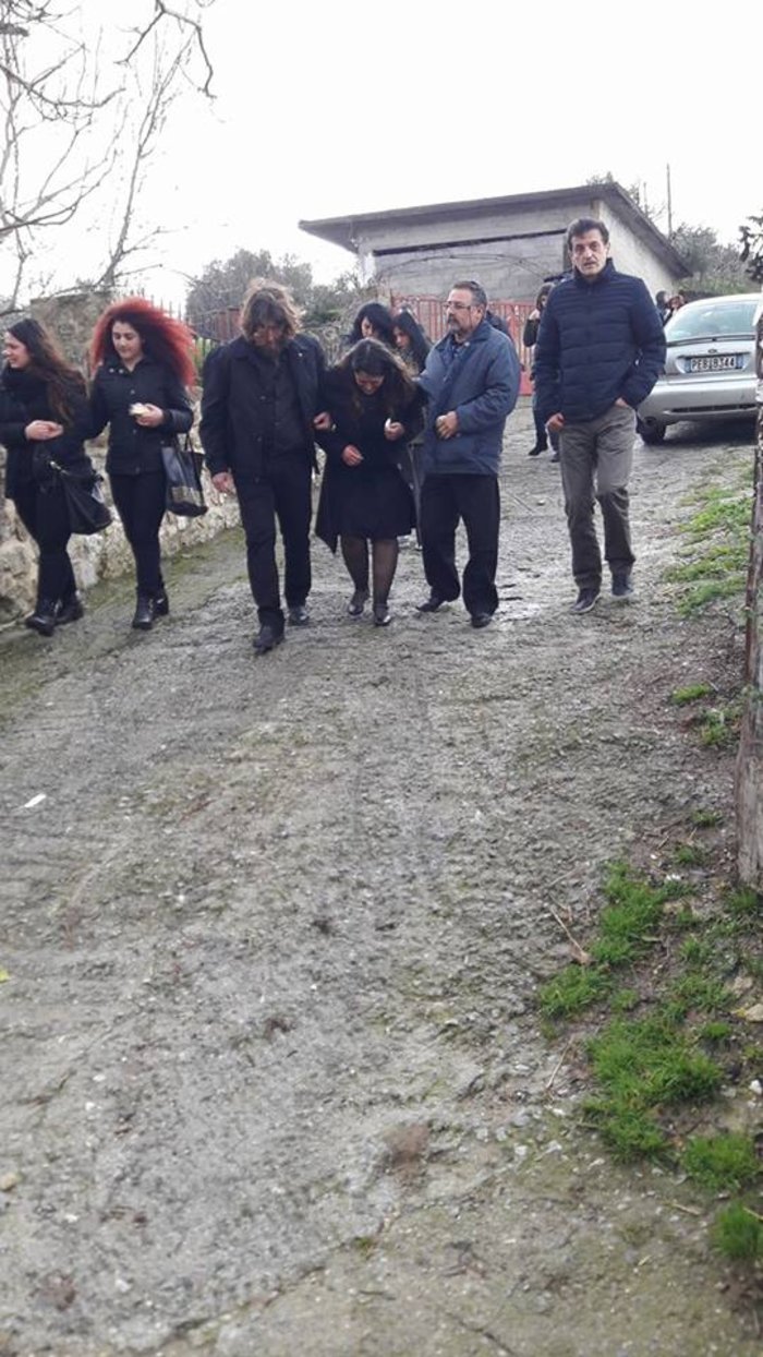 Ράγισαν και οι πέτρες στο ετήσιο μνημόσυνο του Βαγγέλη Γιακουμάκη - εικόνα 3