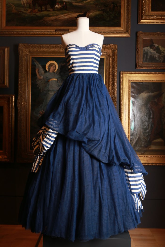 Evening dress (1947) by PaquinSpring–summer silk (faille, tulle), cotton