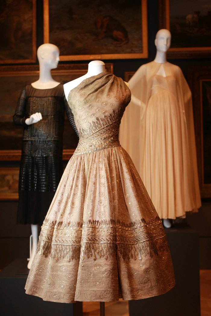 Soirée de Lahore, evening dress (1955) by Christian DiorWinter silk (organza), metallic thread, diamante