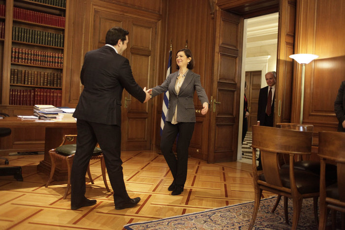 Μια Ιταλίδα στο Μαξίμου: Συνάντηση Τσίπρα - Μπολντρίνι - εικόνα 2