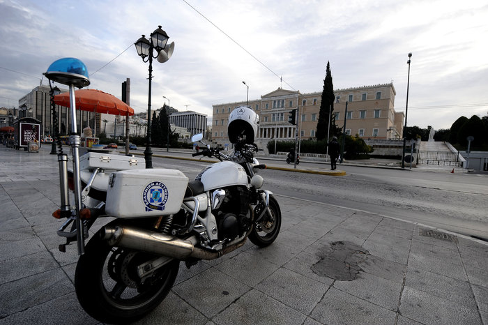 Οι πρώτες σκηνές των αγροτών στήθηκαν στο Σύνταγμα