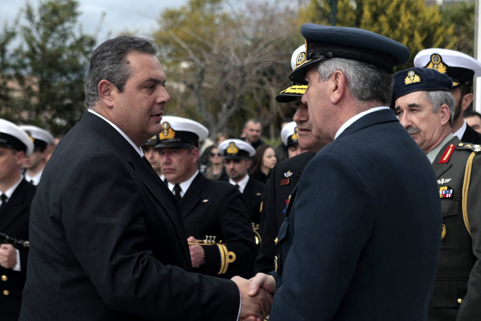 Θρήνος και τιμές στην κηδεία του αδικοχαμένου κυβερνήτη του Agusta Bell - εικόνα 9