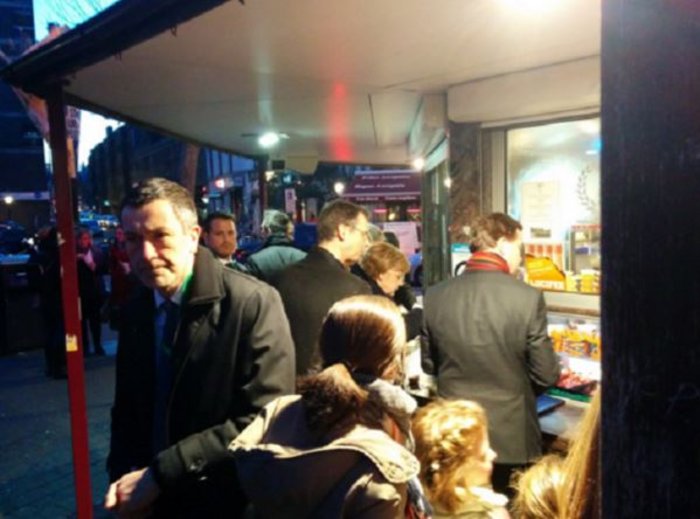 Πατάτες Ανδαλουσίας τσιμπολόγησε η πεινασμένη Μέρκελ στο Maison Antoine - εικόνα 2