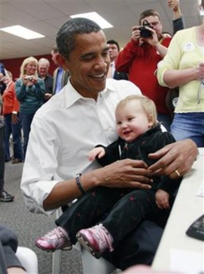 38 εικόνες που αποδεικνύουν ότι τα πιτσιρίκια λατρεύουν τον Ομπάμα - εικόνα 2