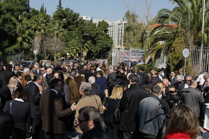 Δικηγόροι απέκλεισαν το υπουργείο Δικαιοσύνης